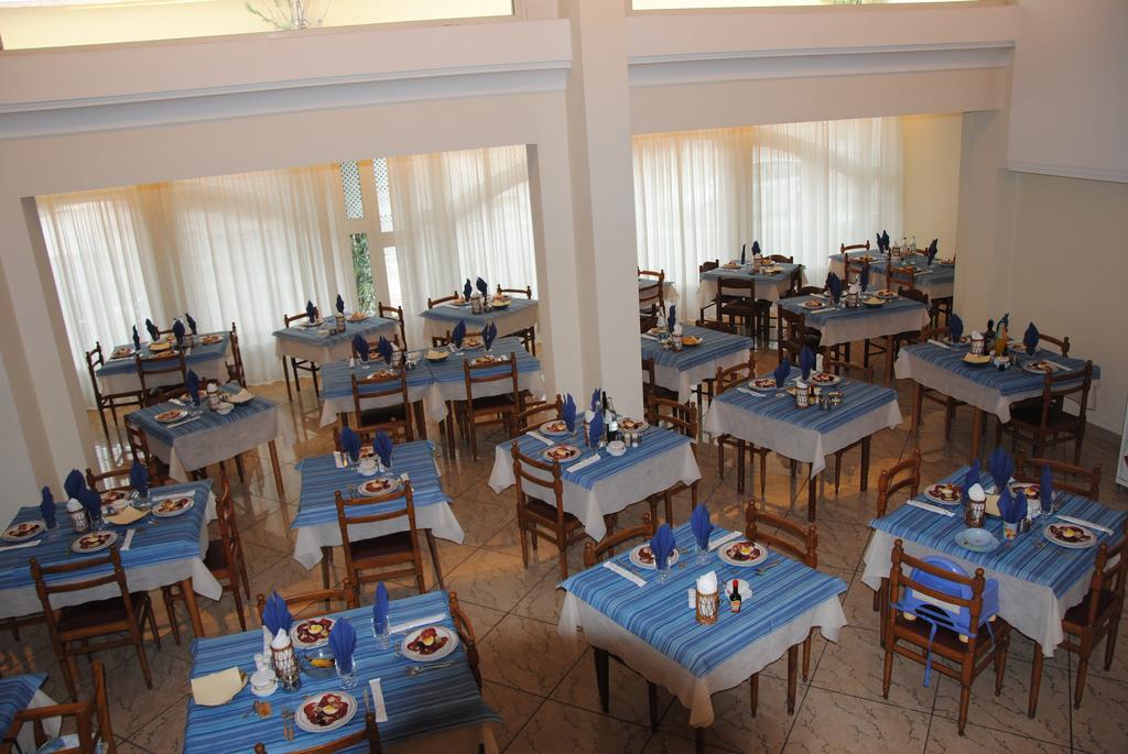 Hotel Royal Misano Adriatico Exterior foto
