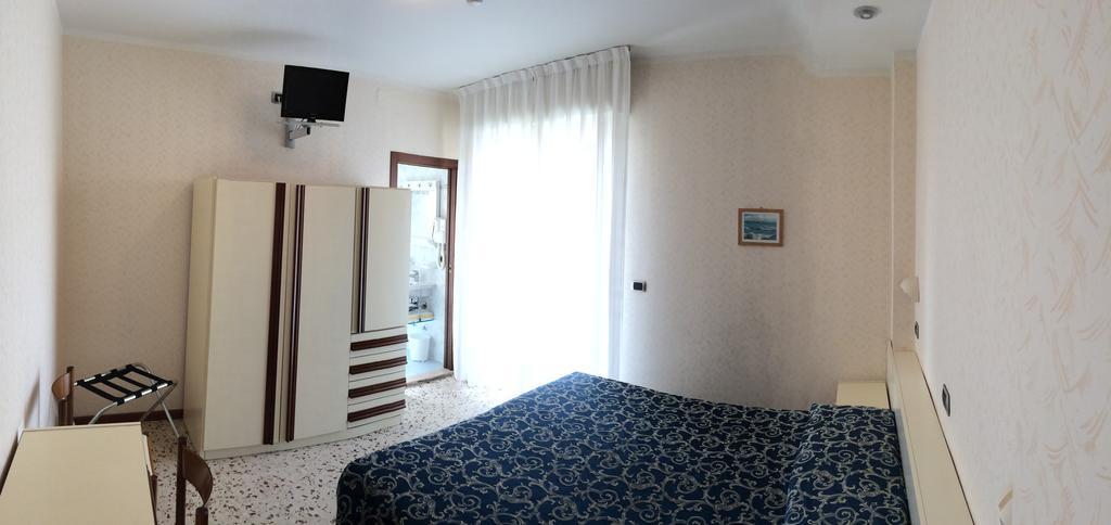 Hotel Royal Misano Adriatico Habitación foto