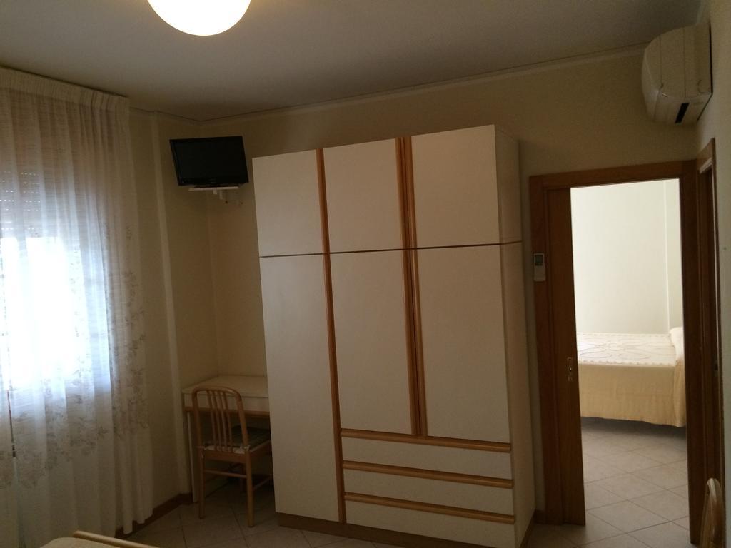 Hotel Royal Misano Adriatico Habitación foto